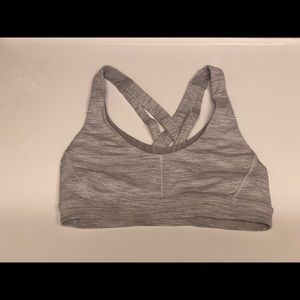 LULULEMON SPORTS BRA SIZE 4